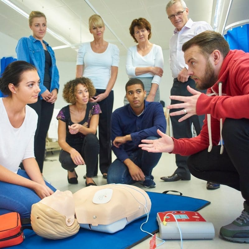 Quelles sont les différentes formations obligatoires ? 3 FREQUENCE-ET-PUBLIC-CONCERNE-PAR-LES-FORMATIONS-OBLIGATOIRES