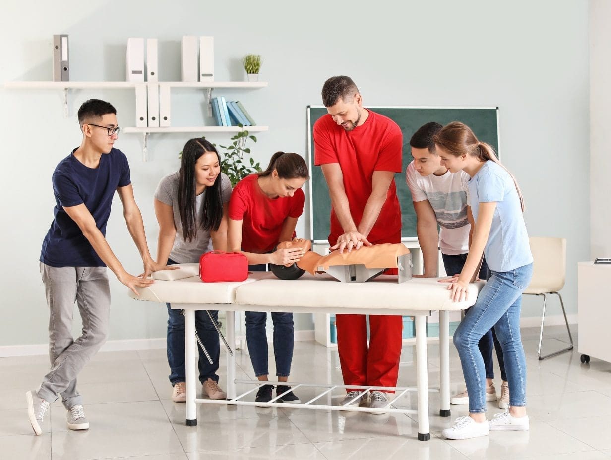 FORMATIONS SANITAIRES ET SOCIALES